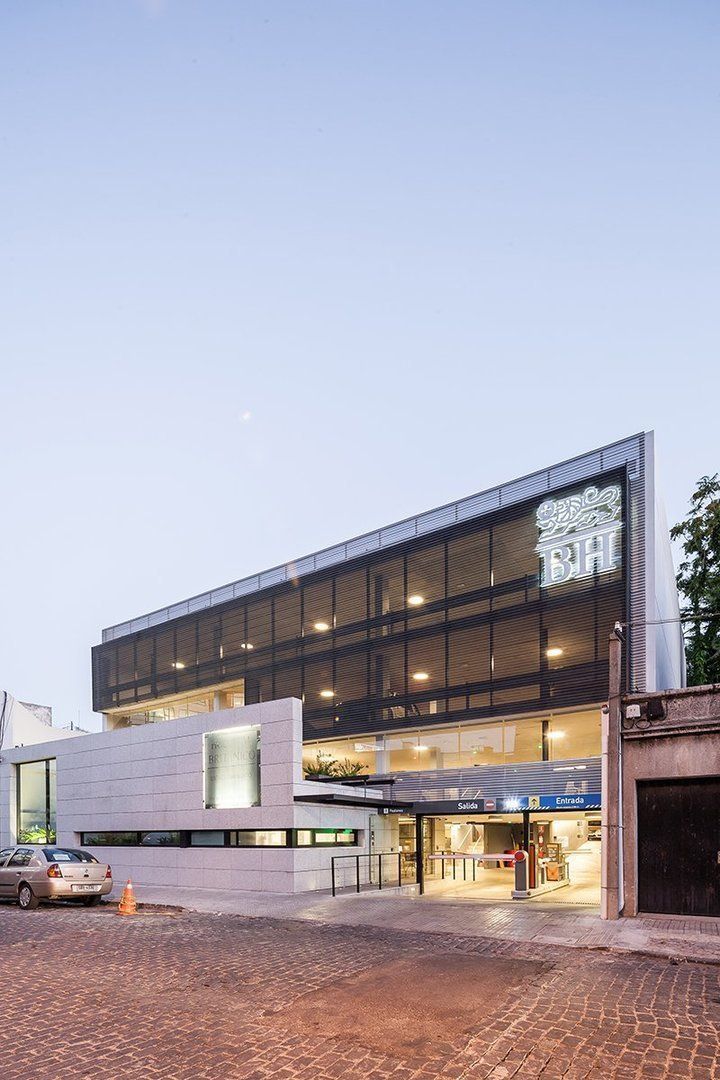 Hospital Británico - Estacionamiento